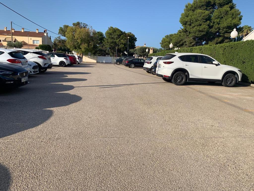 Apartamento Con Piscina Y Parking El Campello Eksteriør billede