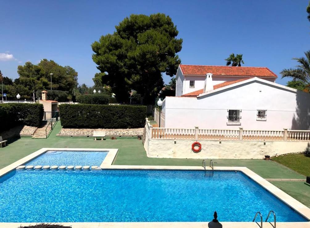 Apartamento Con Piscina Y Parking El Campello Eksteriør billede
